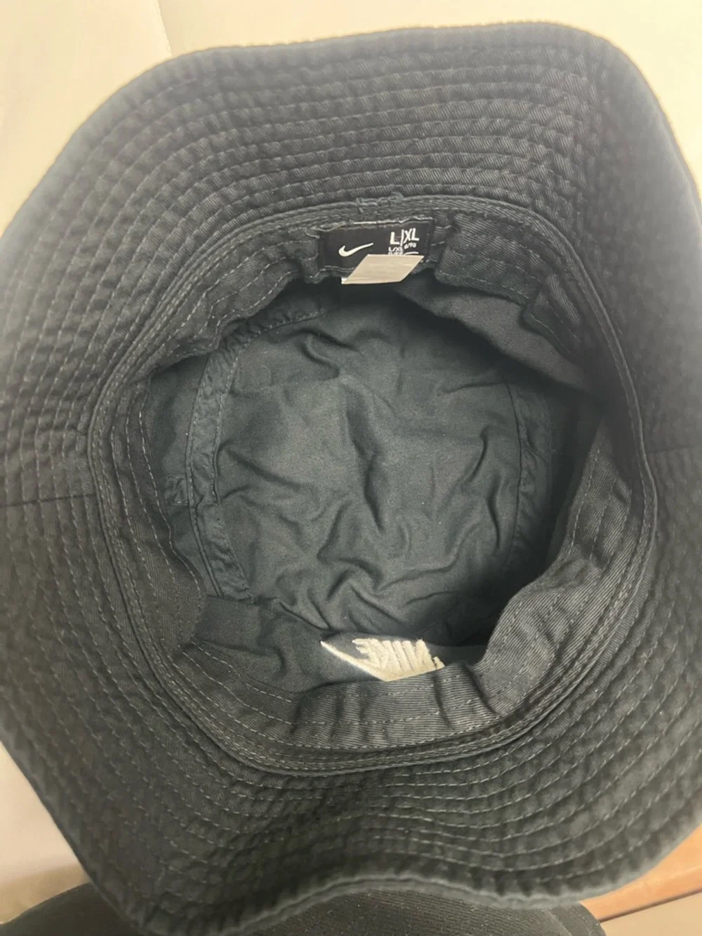 Nike Black Bucket Hat - Picture 3 of 4